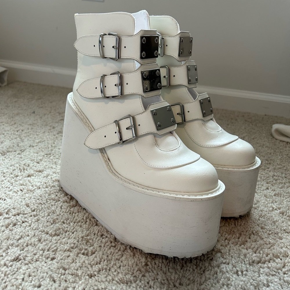 Demonia Swing 105 White Boots